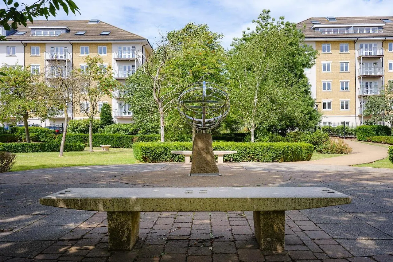 Hauzify I Cavendish Flats Apartment West Drayton